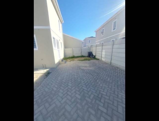 2 BEDROOM PROPERTY TO RENT IN RIVERGATE